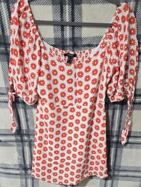Forever 21 White Scoop Neck Top with Red Daisy Print